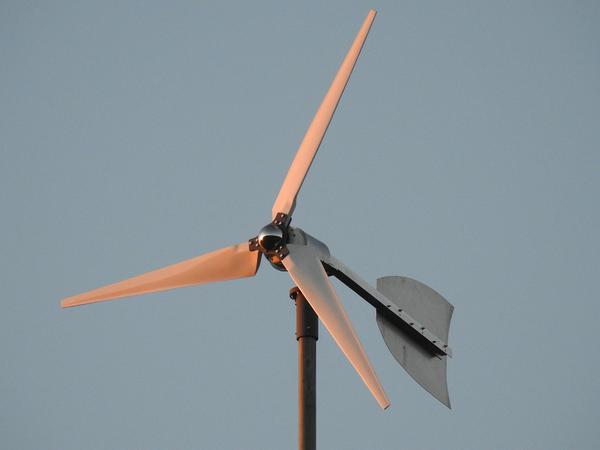 Read more about the article Dlaczego warto zainteresować się przydomową elektrownią wiatrową?