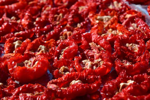 wysokiej jakości pomidory suszone w paskach